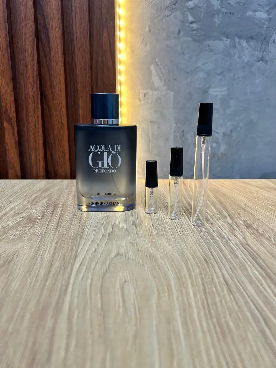 Acqua di Giò Profondo de Giorgio Armani con decants